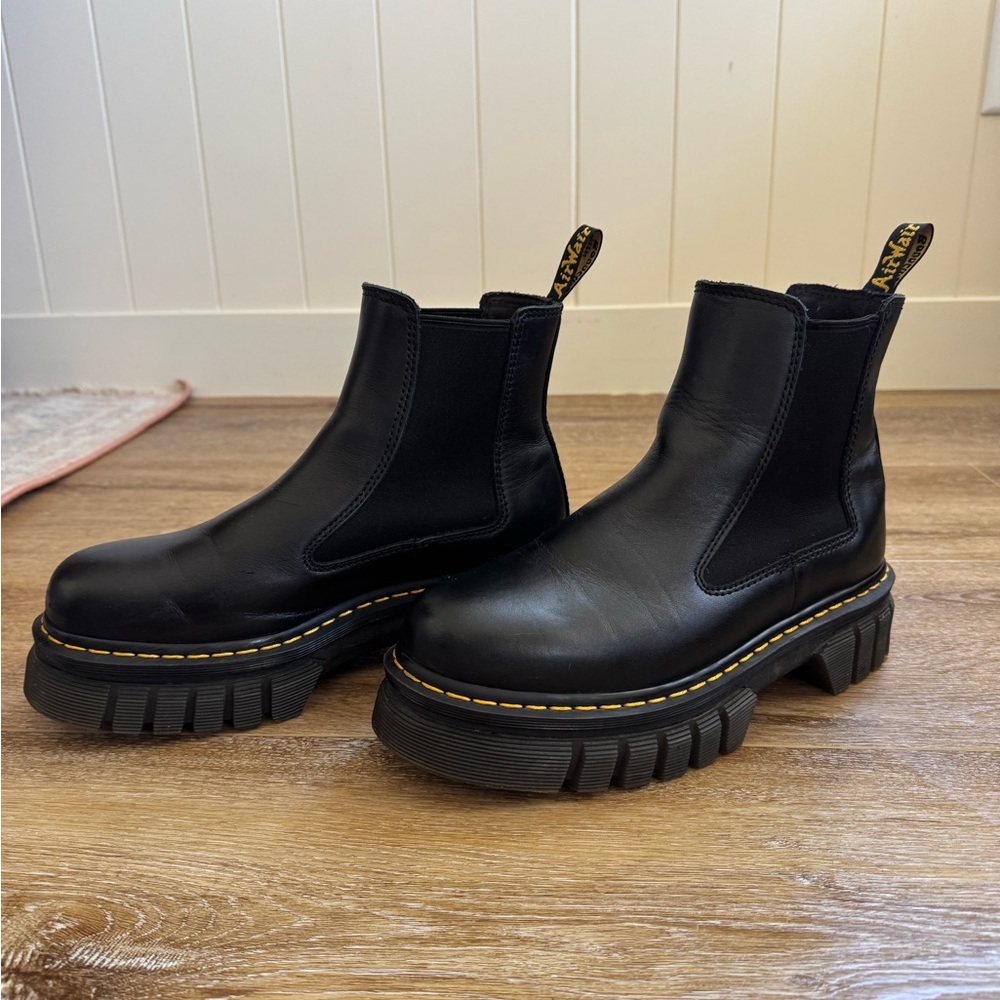 DR. Martens Audrick Chelsea Black Nappa Lux